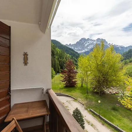 アパート La Finestra Sul Civetta